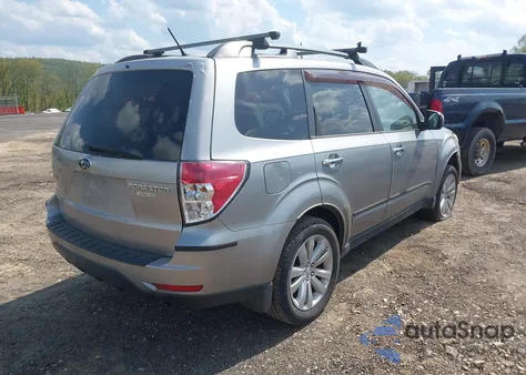 2011 Subaru Forester 2.5X Premium z USA, uszkodzony, nr VIN JF2SHADC6BH738547